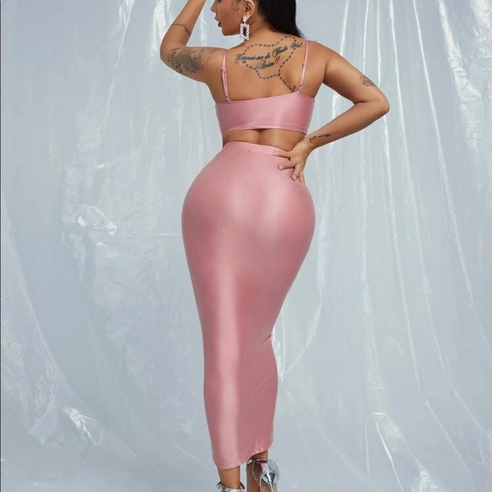 pink midi skirt & crop top set - Picture 2 of 5